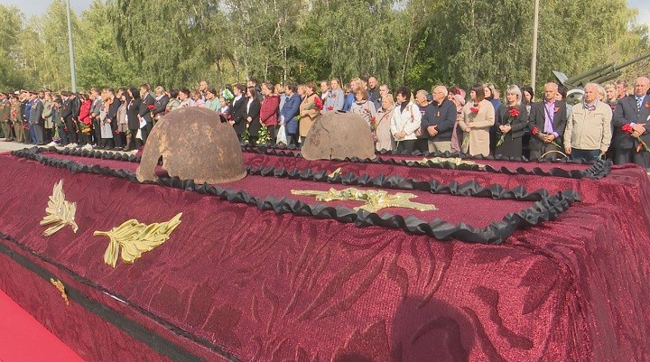 С почестями и по всем правилам.